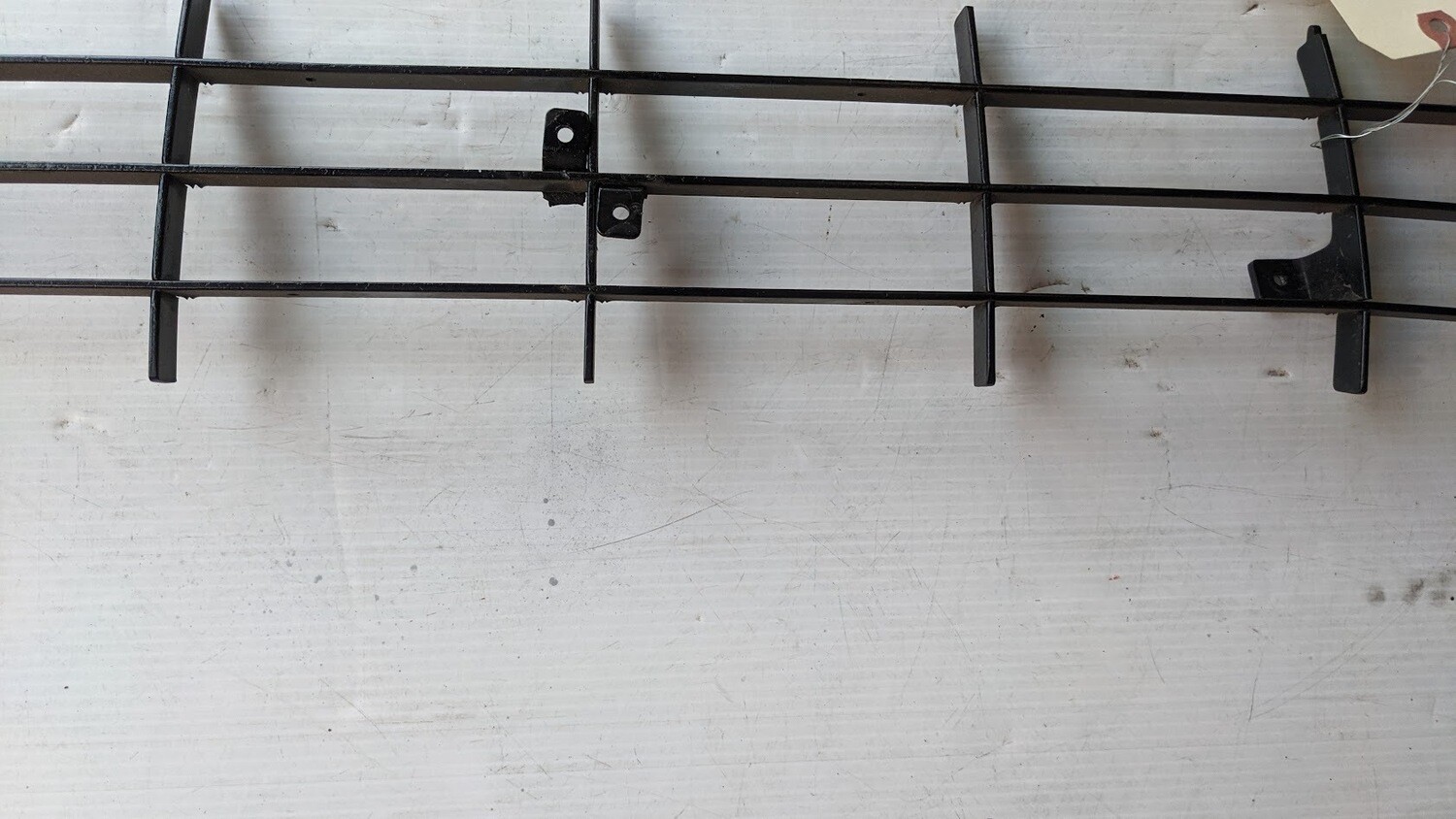 FERRARI 348 PARTS  FRONT GRILL excellent original condition 63955100