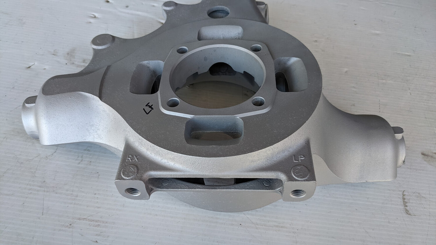 FERRARI 360 PART L.H. FRONT &amp; RH REAR STUB AXLE SPINDLE 179330