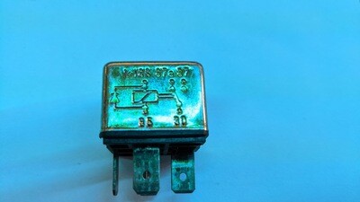 BENTLEY MULSANNE S  ROLLS ROYCE SILVER SPUR ENGINE AND FUSE BOX RELAYS UD26632