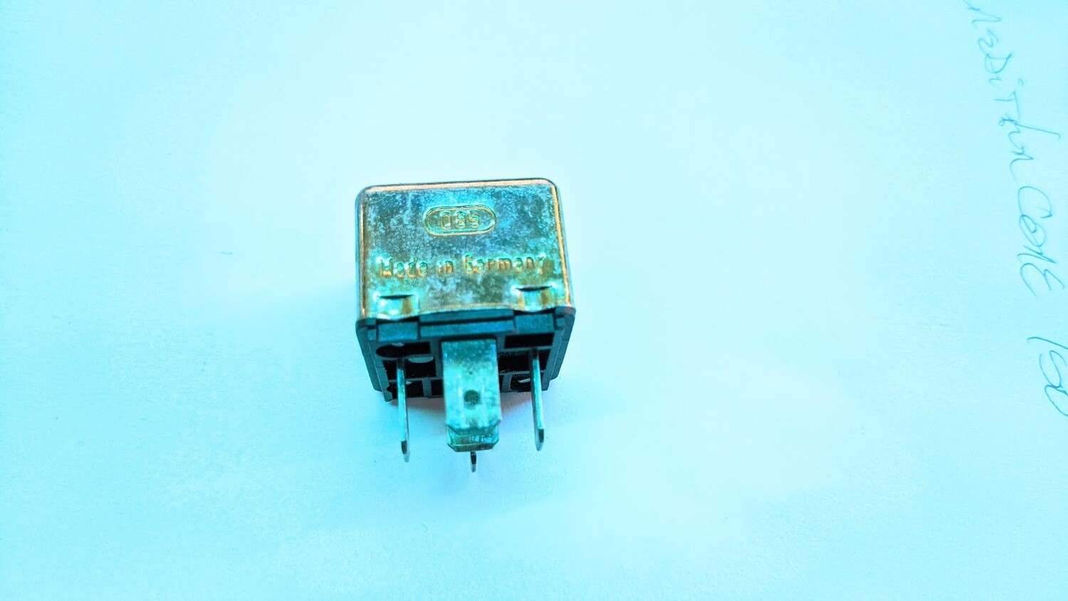 BENTLEY MULSANNE S  ROLLS ROYCE SILVER SPUR ENGINE AND FUSE BOX RELAYS UD26632
