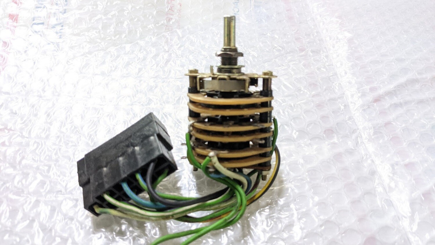 81 to 89 Rolls Royce Silver Spur Spirit winsheild wipers speed switch 	UB43269