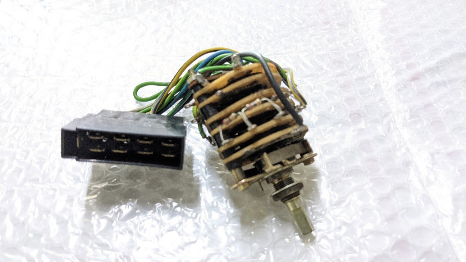 81 to 89 Rolls Royce Silver Spur Spirit winsheild wipers speed switch 	UB43269