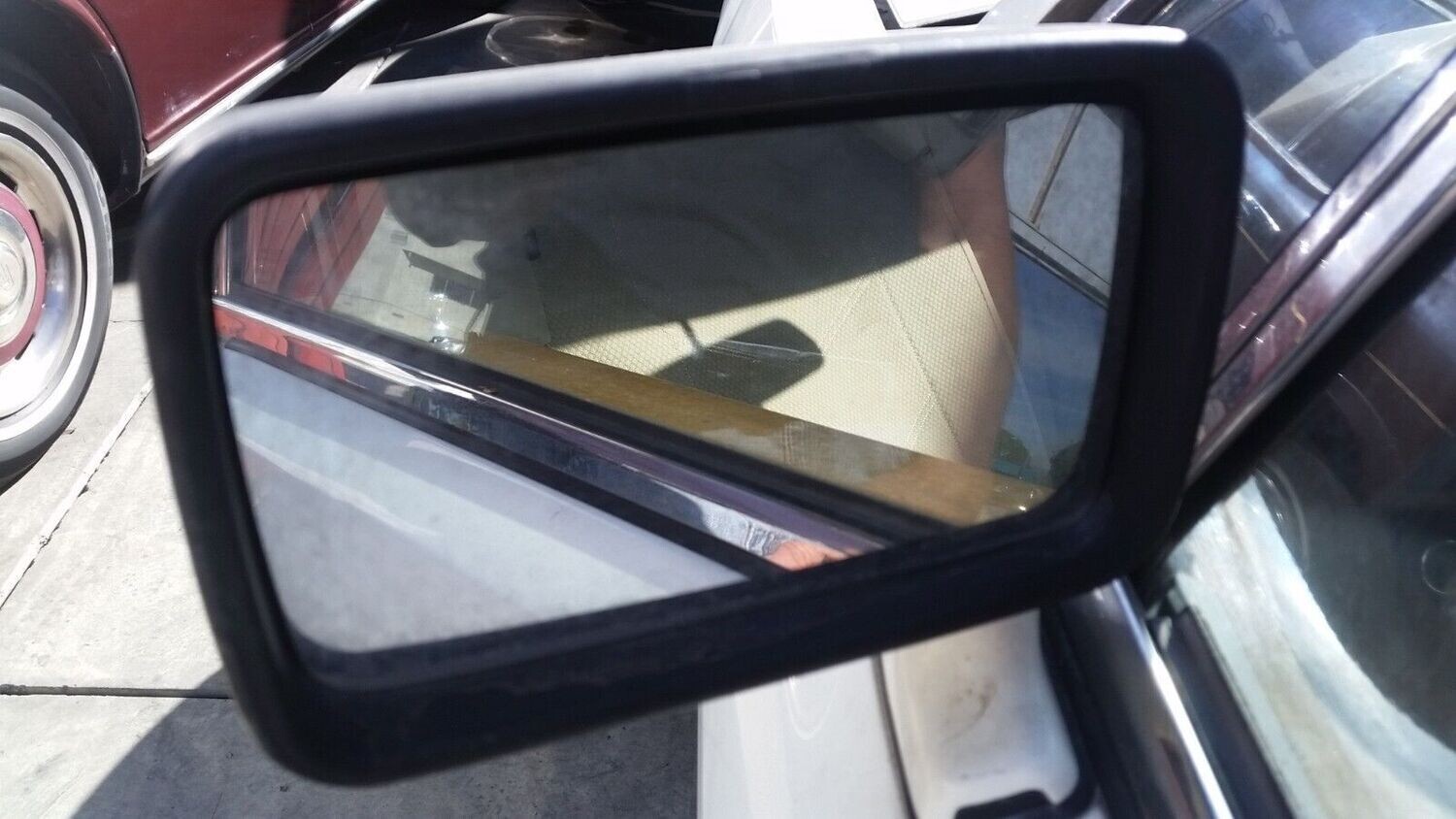 BENTLEY MULSANNE S  left side rear view mirror painted version