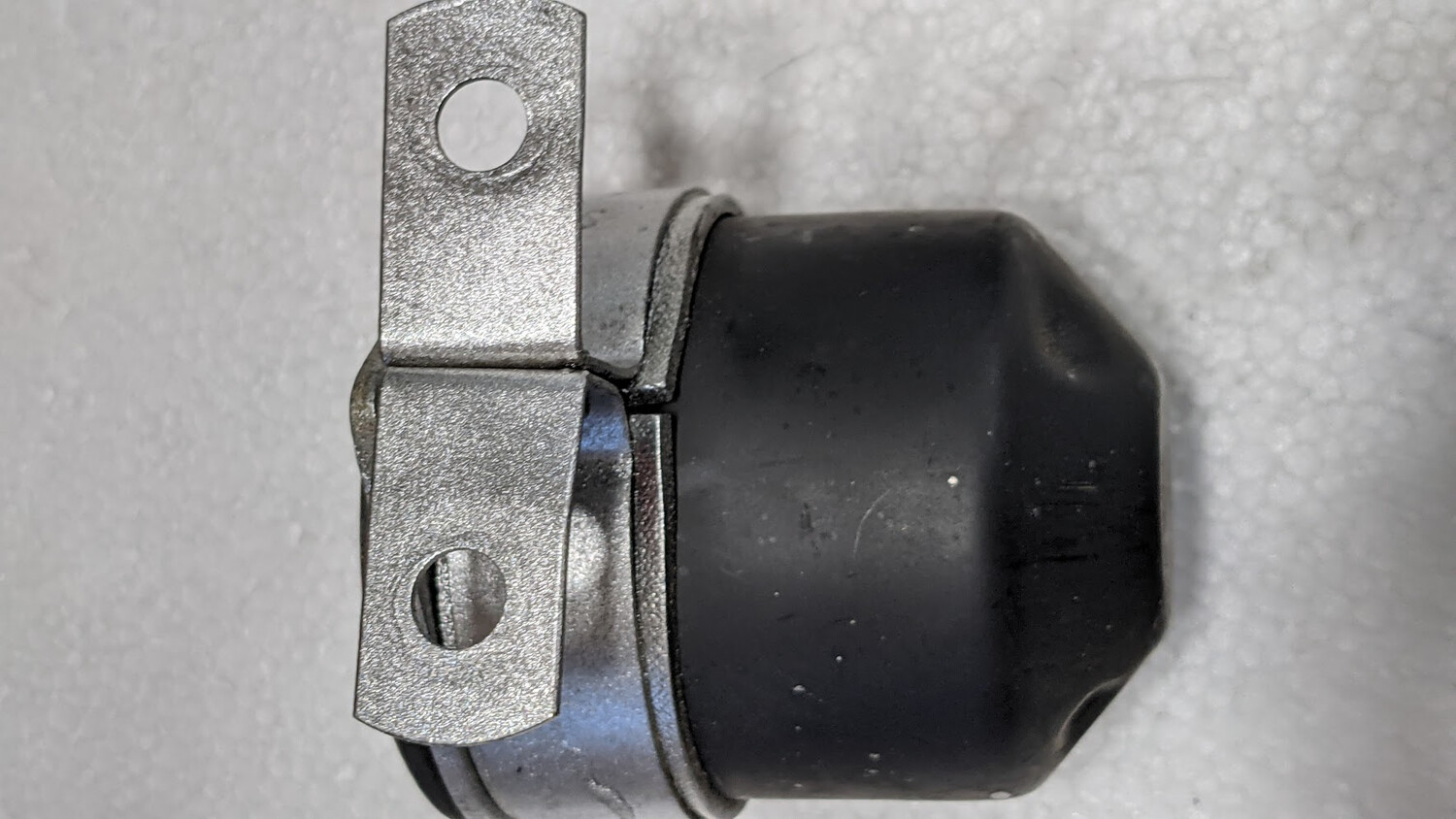 Rolls Royce Silver Shadow Wraith fuel filter assembly for canister type filter UR8551