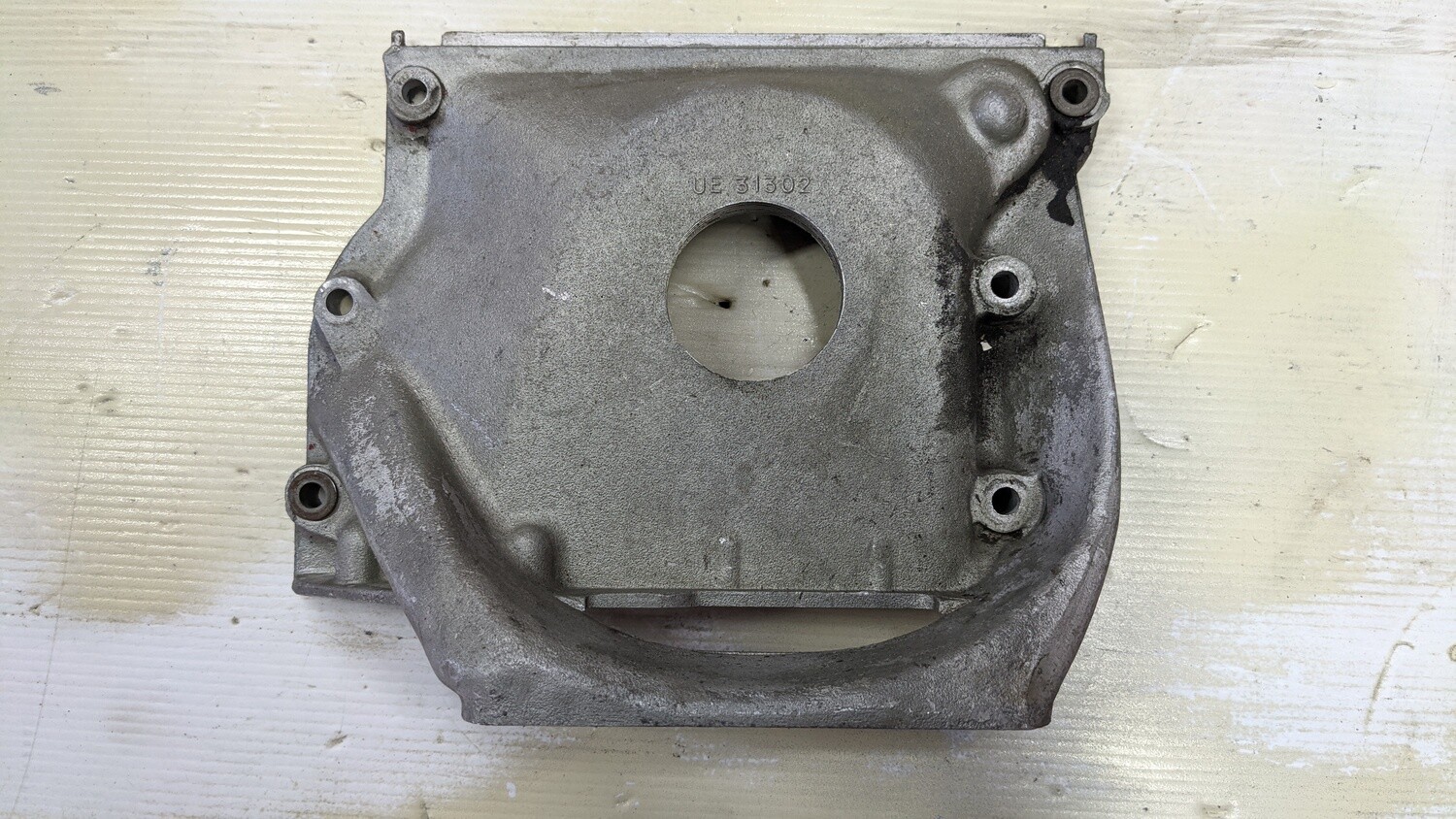 EARLY  Rolls Royce Silver SHADOW   front engine timing cover UE34732