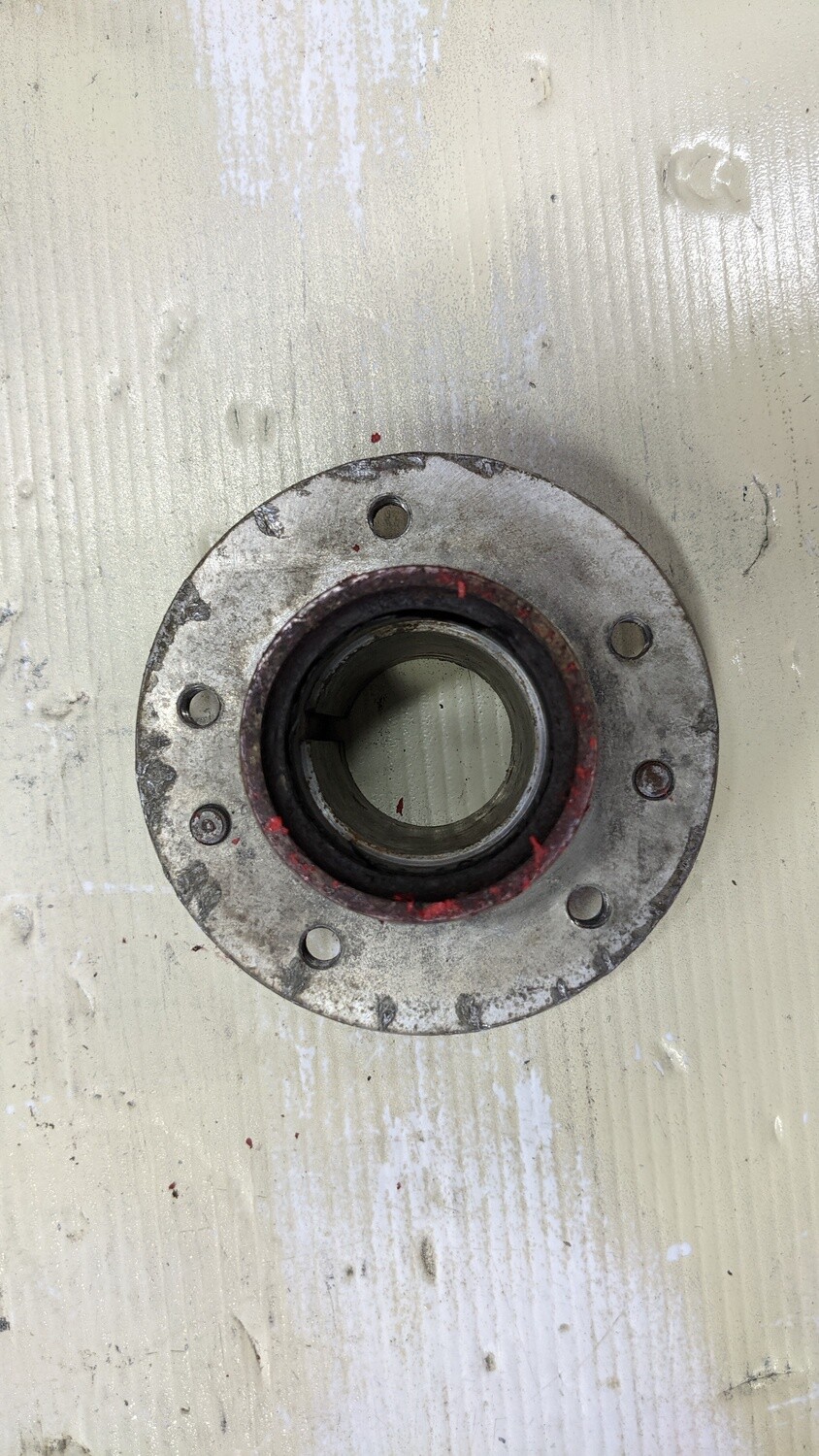 Rolls Royce Silver SHADOW   FRONT PULLEY CARRIER HUB UE6426