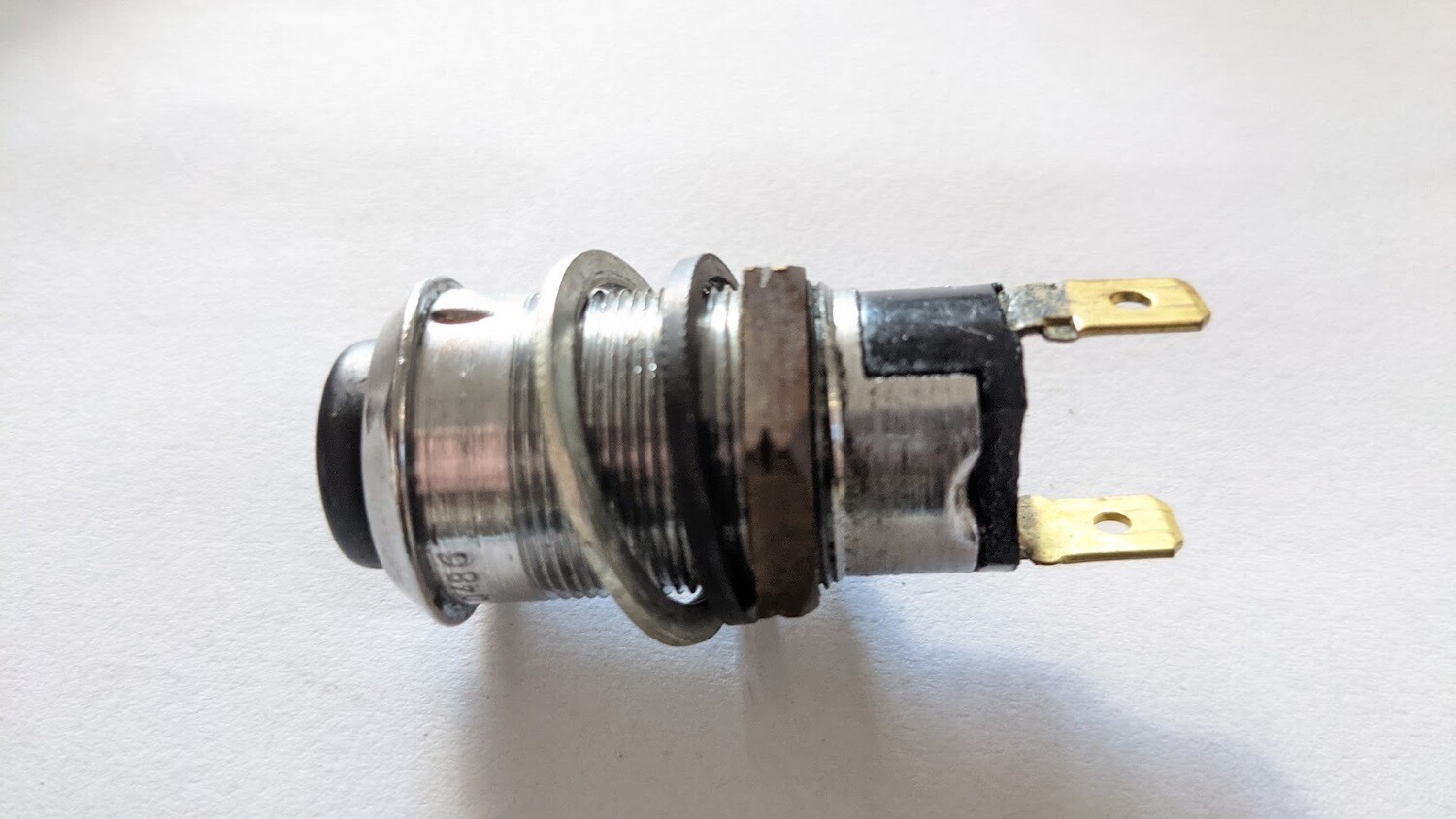 Rolls Royce Silver Spur Spirit  fuel door refuel switch mounted  dash UD22347