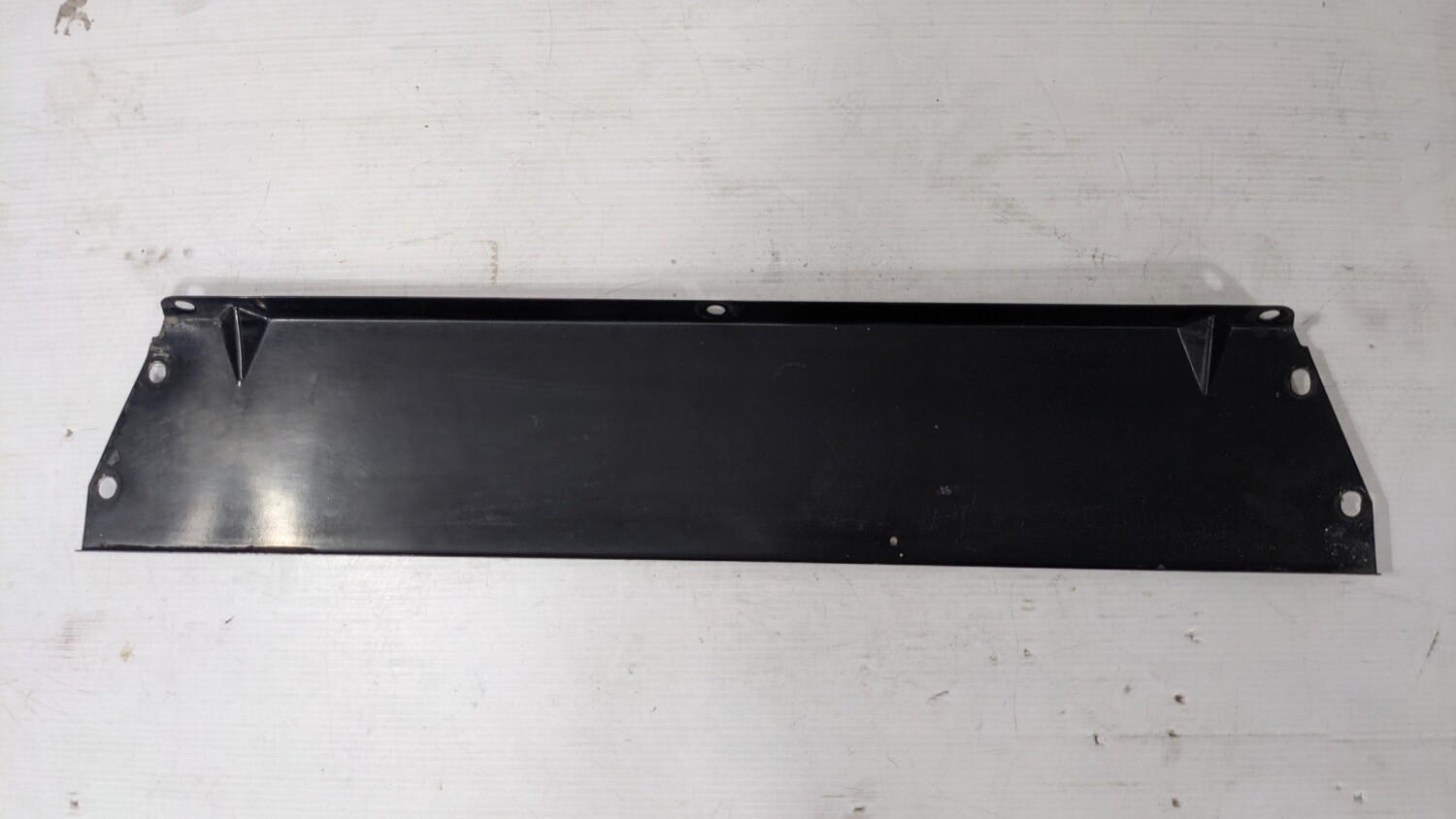 Rolls Royce Silver SPUR  upper buffer filler for radiator  UB39631