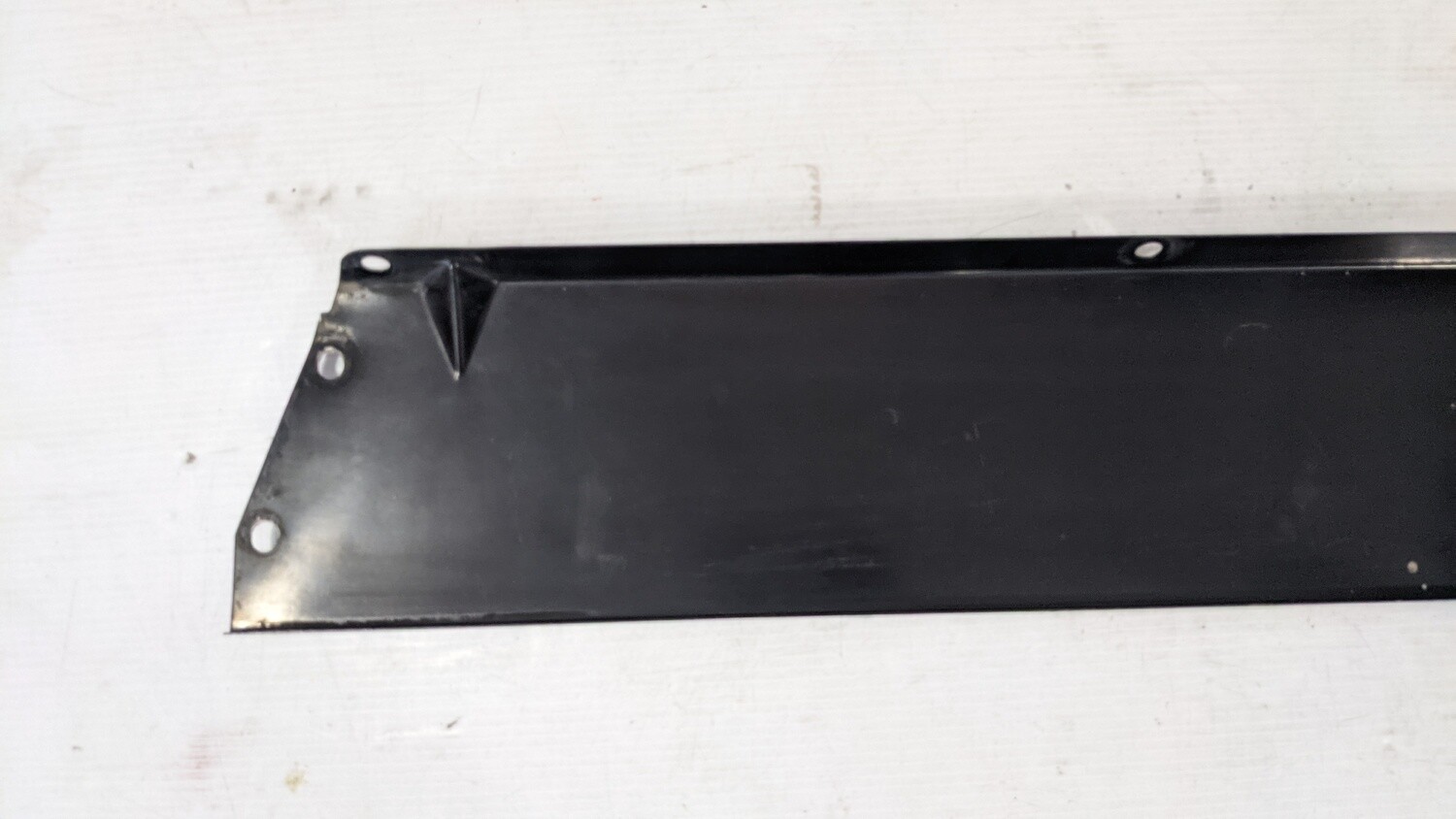 Rolls Royce Silver SPUR  upper buffer filler for radiator  UB39631