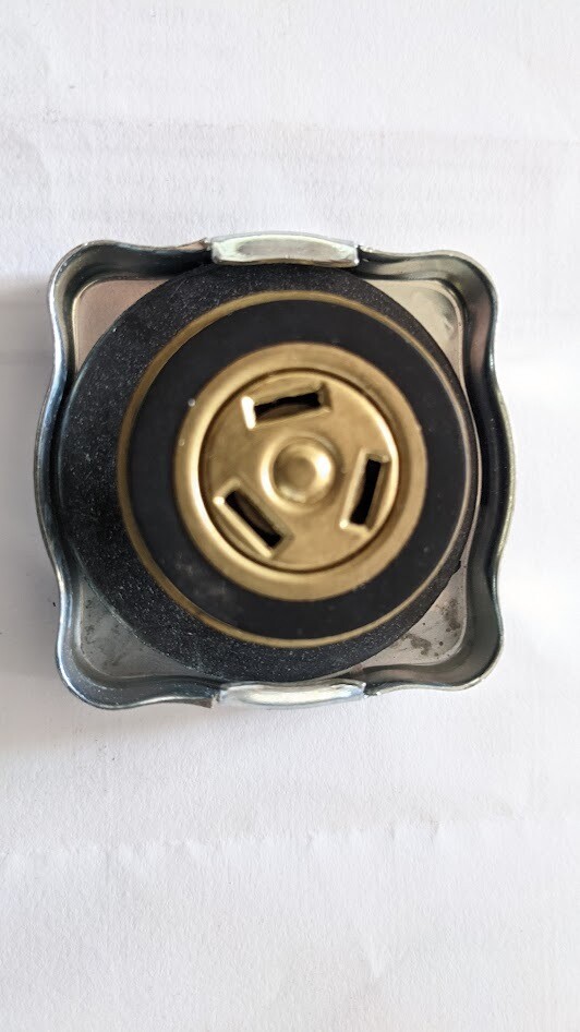FERRARI 308 PARTS GTS EXPANSION RADIATOR TANK CAP 1.1 BAR 137644