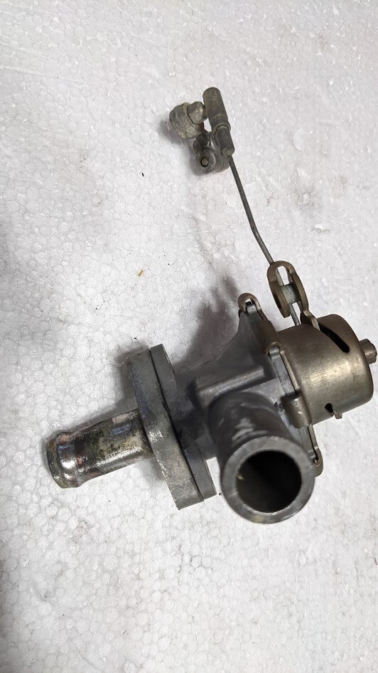 Rolls Royce Silver SHADOW I  HEATER TAP VALVE AND CONNECTOR UD12956 TESTED