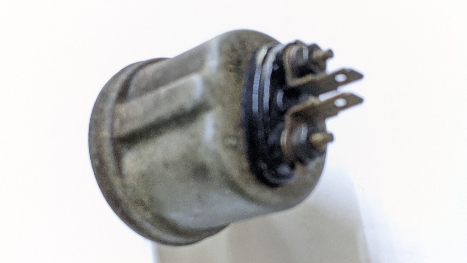 Rolls Royce, Bentley oil pressure transmitter PRE OWNED UD72639