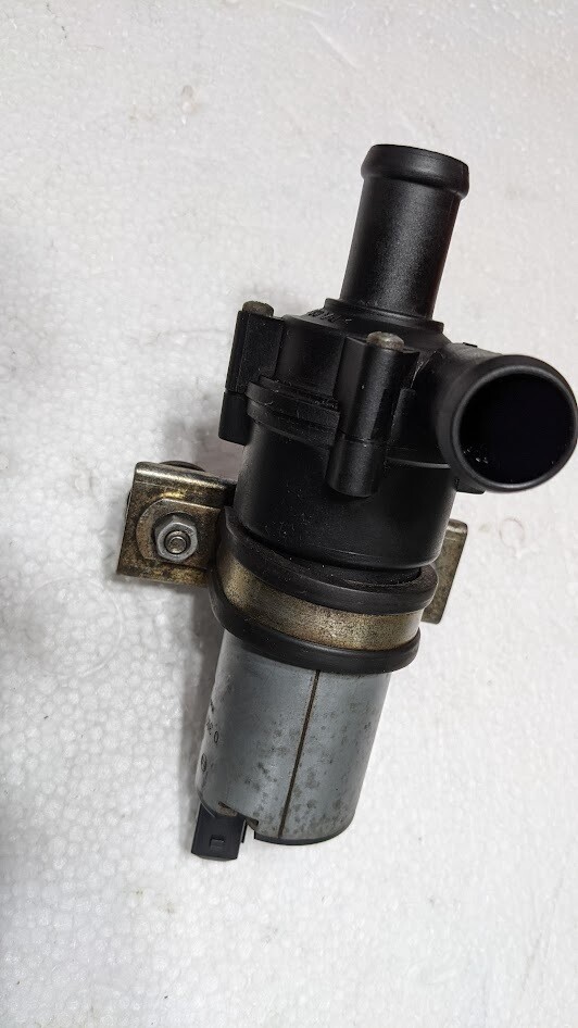 Ferrari 360 part HEATER AUXILIARY WATER PUMP 65460300