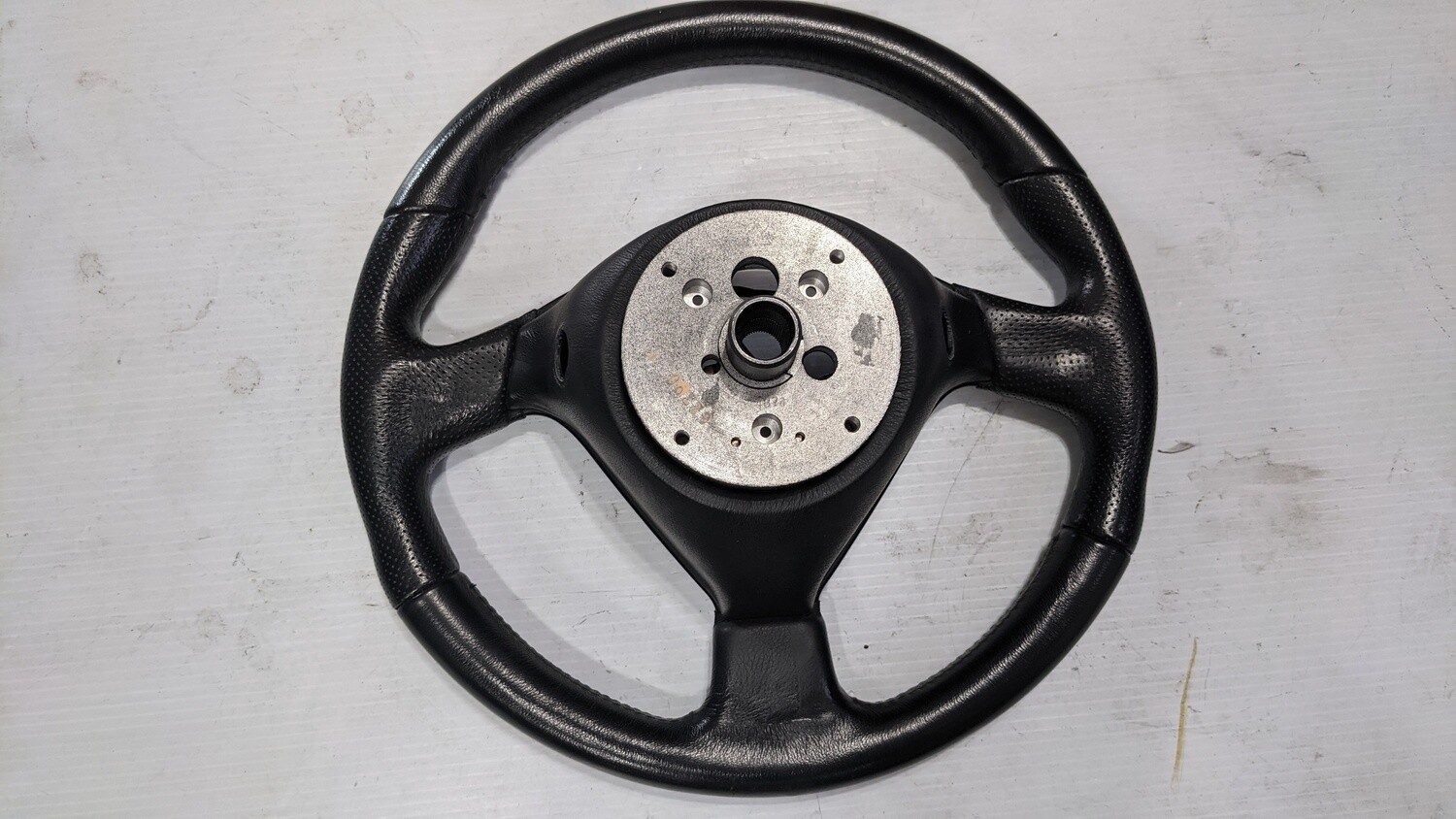 FERRARI 360 PART STEERING WHEEL ON BLACK 66203900