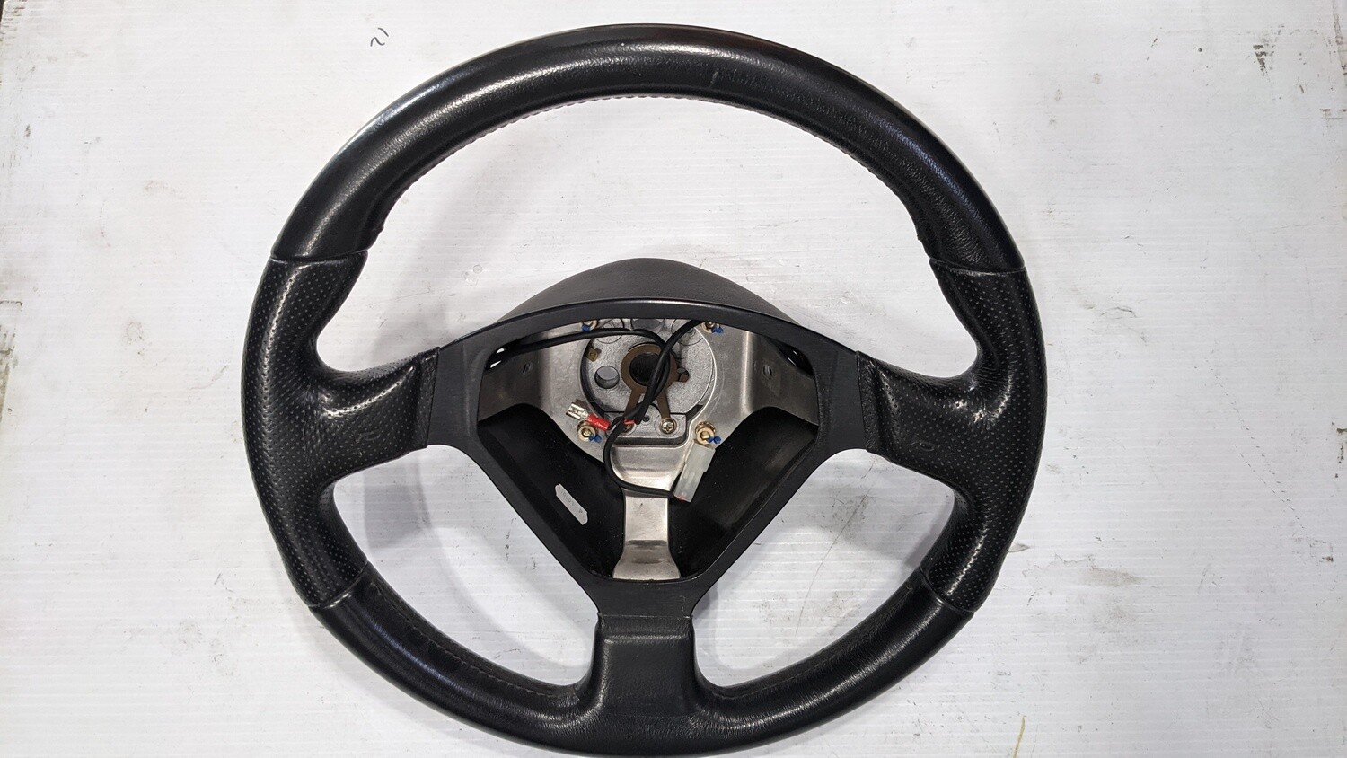 FERRARI 360 PART STEERING WHEEL ON BLACK 66203900