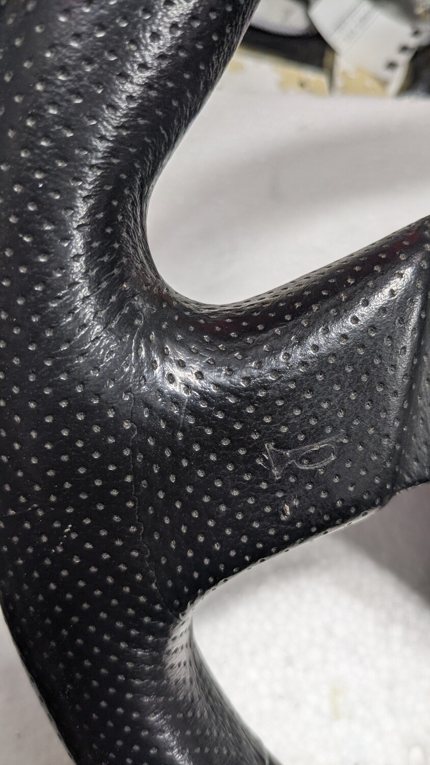 FERRARI 360 PART STEERING WHEEL ON BLACK 66203900