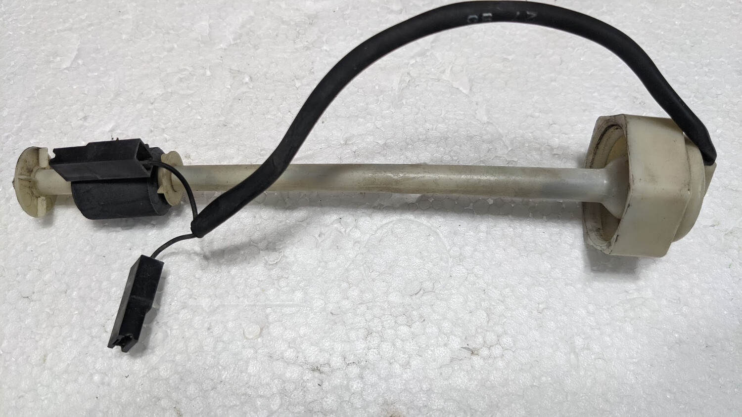 88 TO 99 Rolls Royce Silver Spirit Spur Dawn Corniche LOW COOLANT LEVEL SENSOR PROBE CD6485
