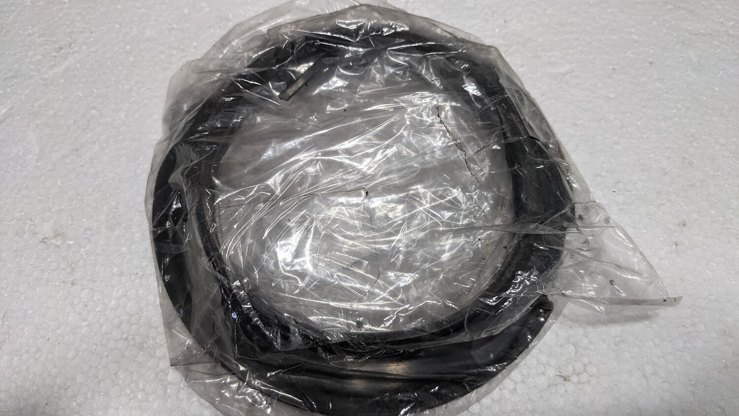 Rolls Royce Silver Spirit Spur FRONT suspension SPRING seat liner UR15278