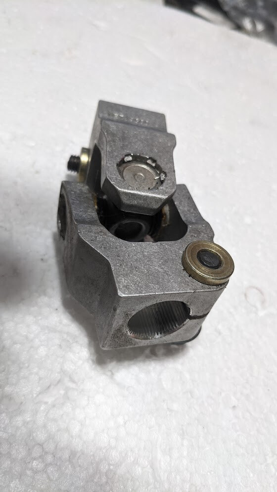 FERRARI 360 PART STEERING SHAFT U JOINT FOR 171528 SHAFT