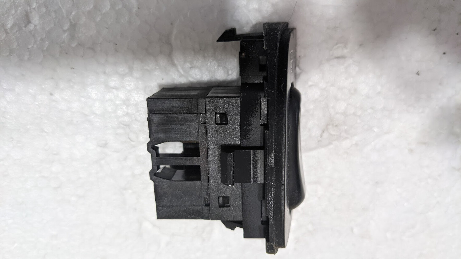 FERRARI 360   right DOOR WINDOW SWITH 65520300