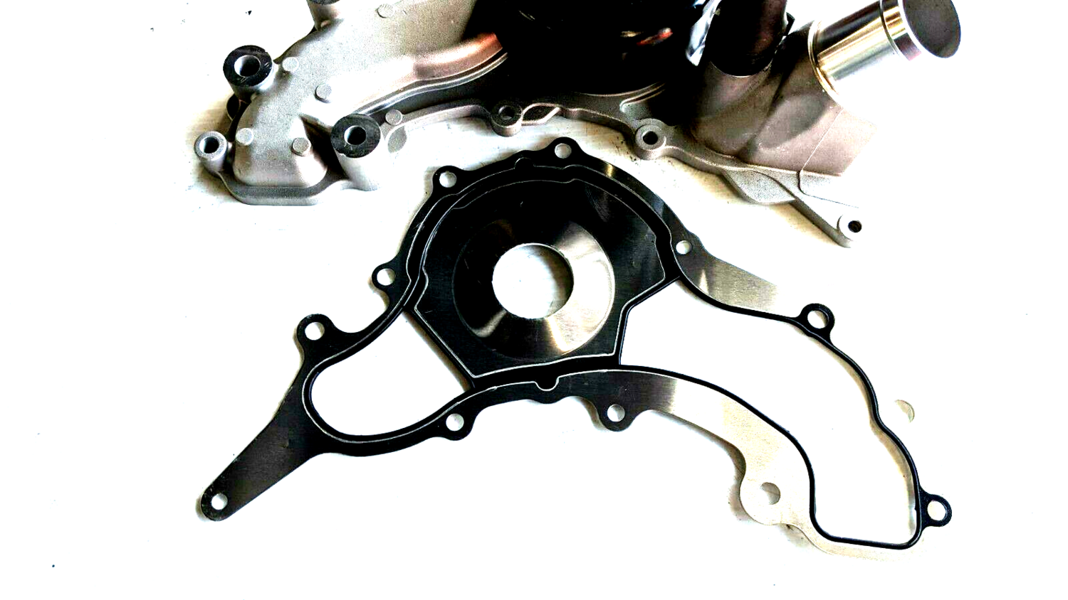 ECP Maserati QUATTROPORTE  2014 on 3.0 V6 WATER PUMP AND GASKET 297912 299667 AND THERMOSTAT NEW