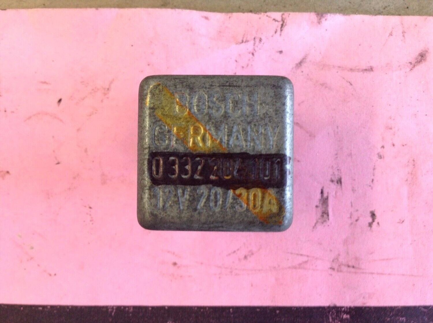 ROLLS ROYCE SILVER SPUR BOSCH RELAY 0332204101