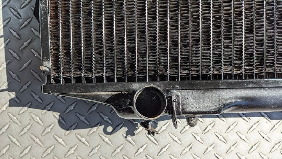 65 - 80 ROLLS ROYCE CORNICHE SHADOW RADIATOR WITH NEW CORE TESTED UR18102