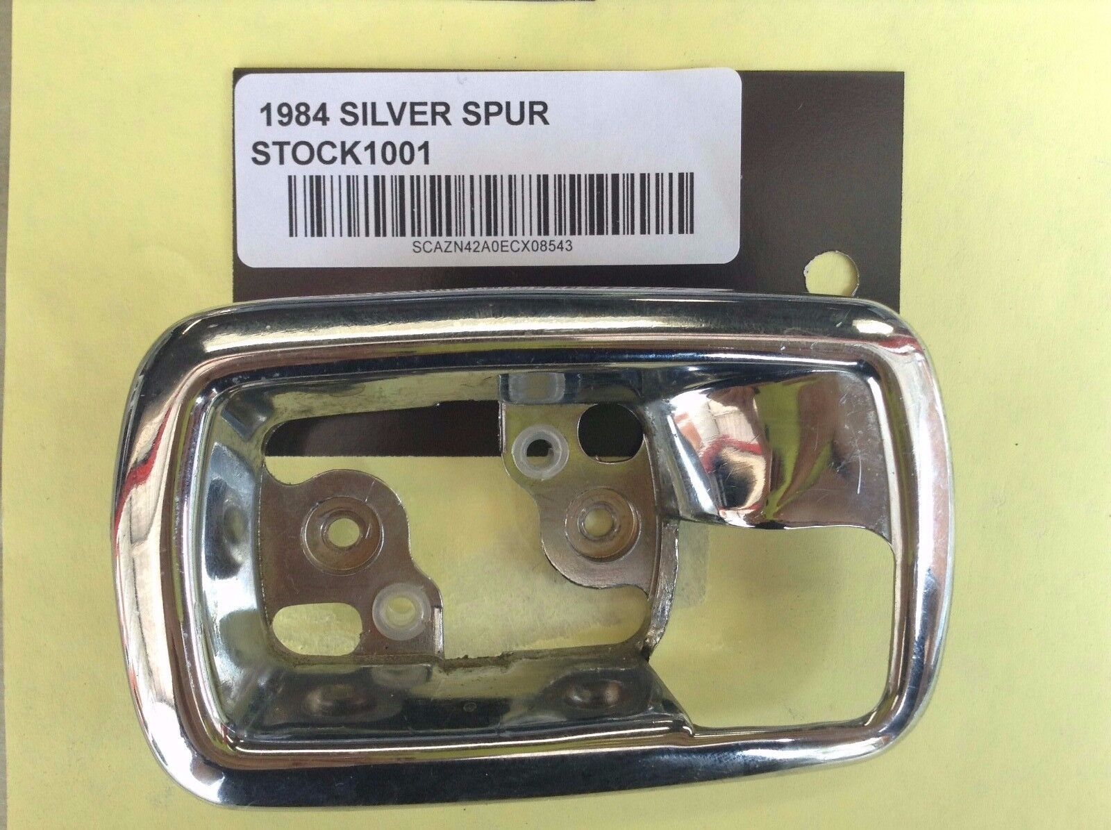 ROLLS ROYCE ESCUTCHEON DOOR INTERIOR RELEASE HANDLE TRIM RH UB15230 img