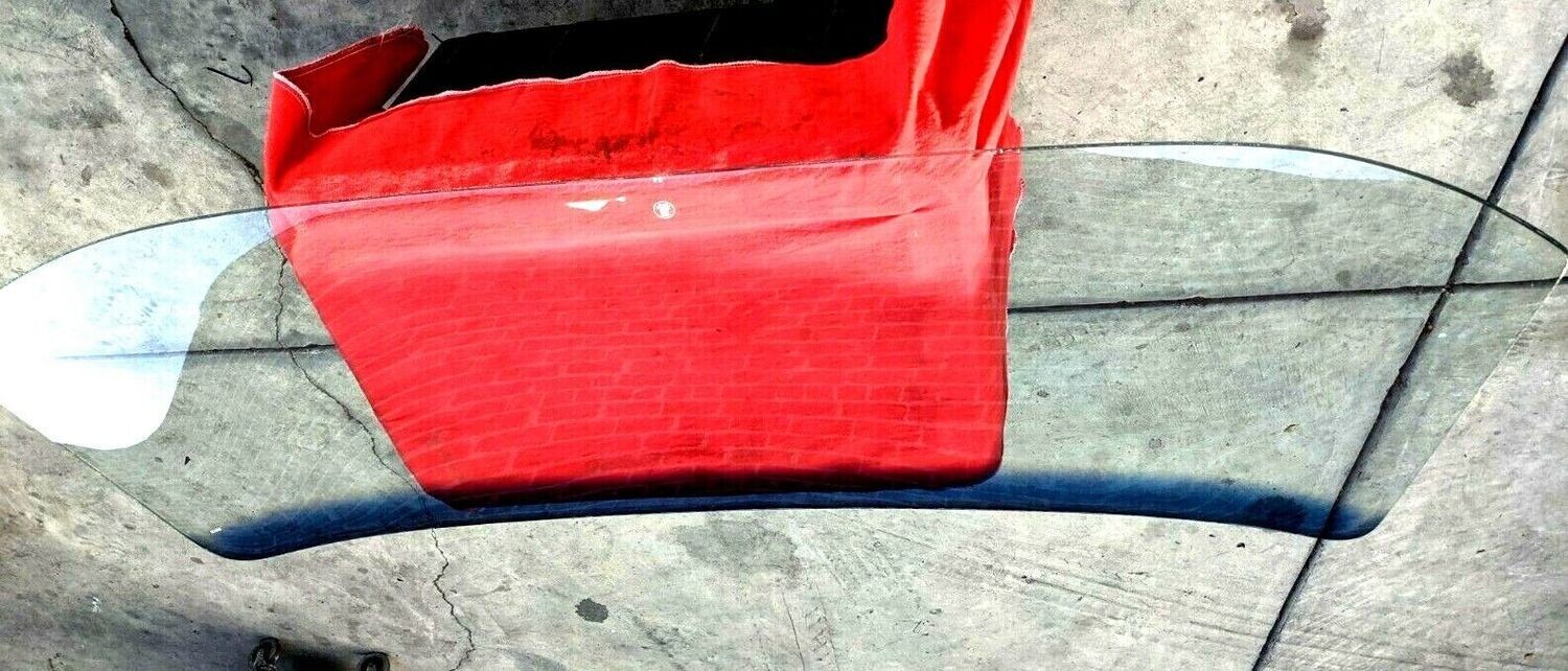 65 - 80 ROLLS ROYCE SILVER SHADOW FRONT WINDSHIELD WINDSCREEN UB15704 SHADED