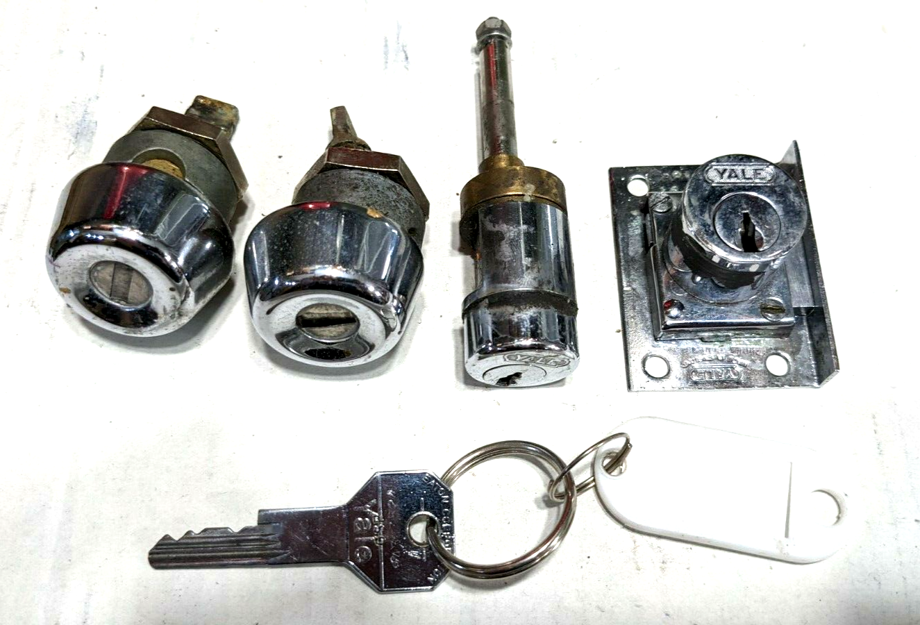 ROLLS ROYCE SILVER SHADOW LOCK KIT, DOORS, TRUNK AND GLOVE BOX LIST2