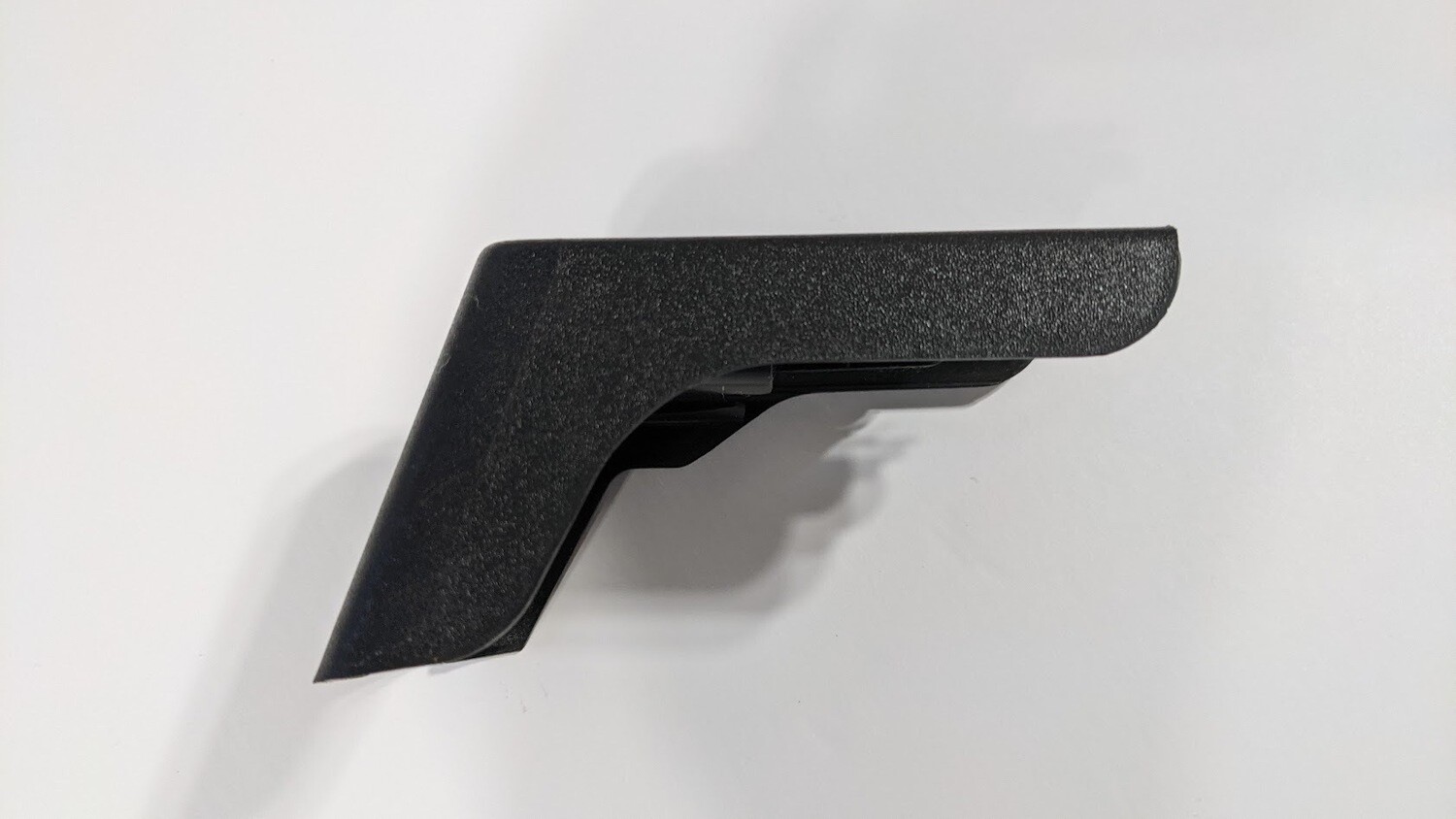 Ferrari Part  LEFT SEAT, INNER RIGHT SEAT TRACK COVER 65922000