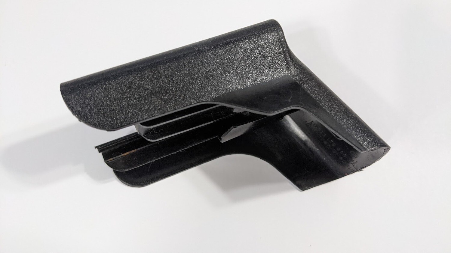 Ferrari Part RIGHT SEAT, OUTER RIGHT SEAT TRACK COVER 66308500