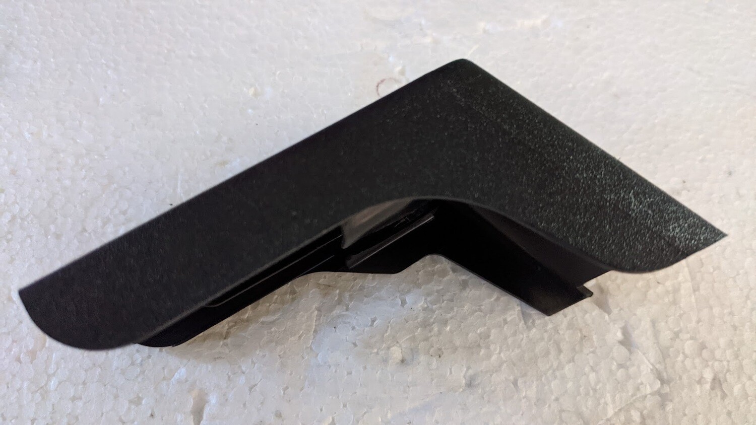 Ferrari Part RIGHT SEAT, inner LEFT SEAT TRACK COVER 65922100