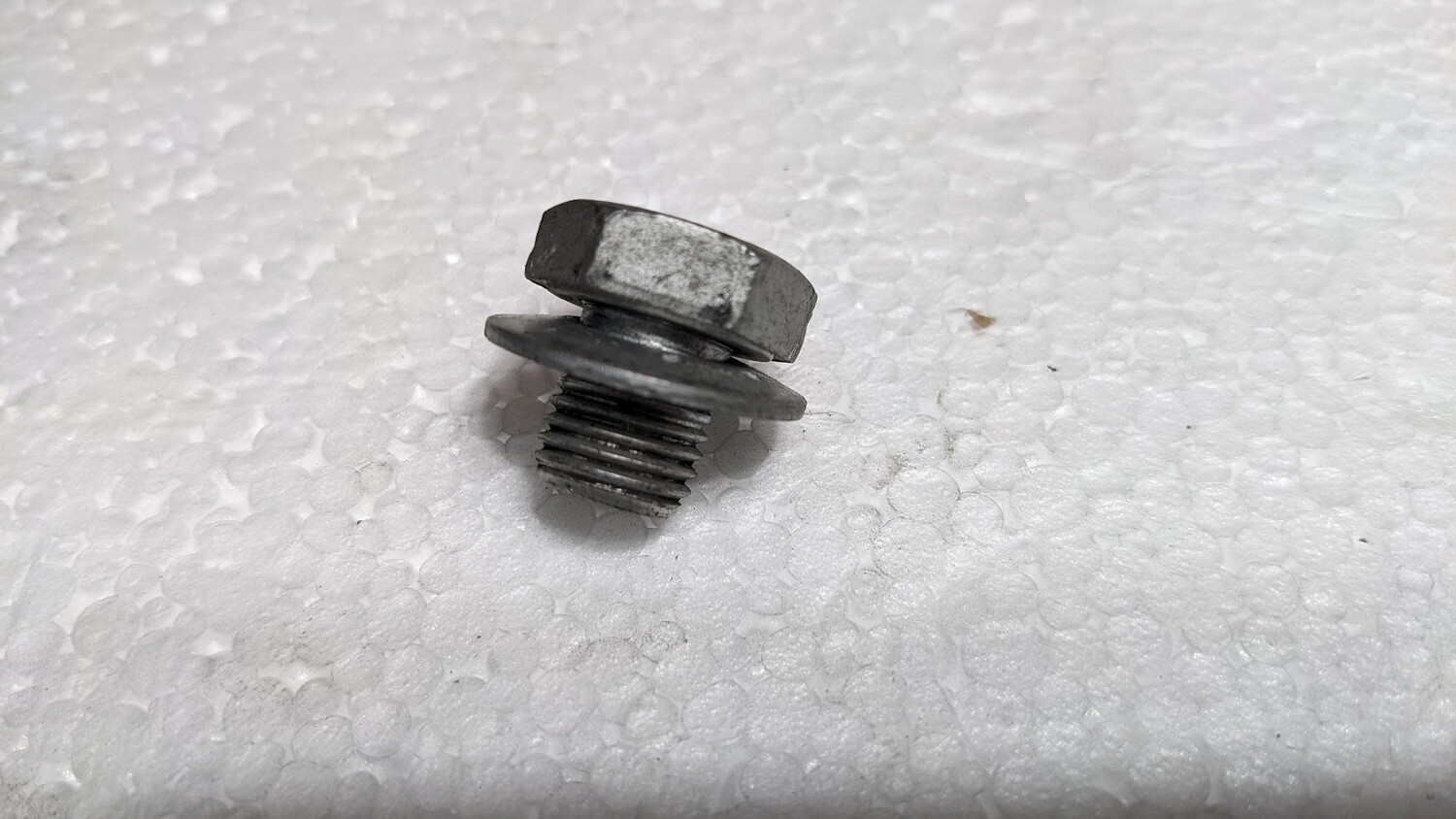 FERRARI 360 430 550 575 SPIDER PARTS  DRIVER SIDE SEAT BELT BUCKLE BOLT 65911400