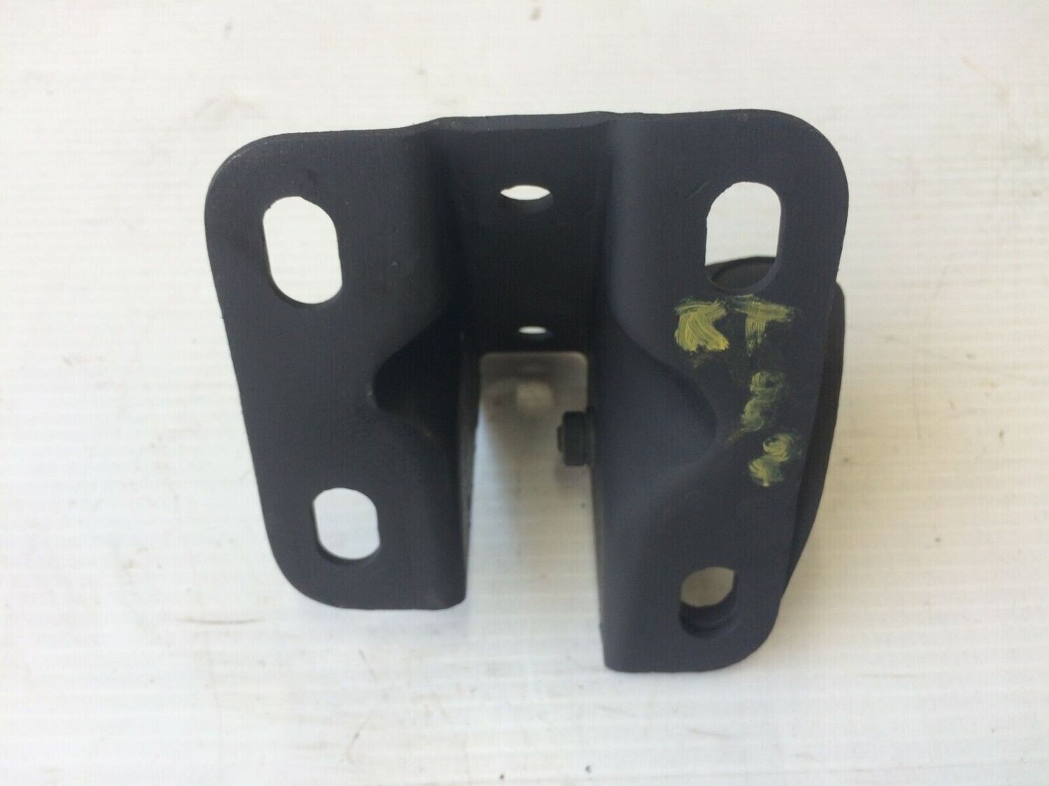 ROLLS ROYCE SILVER SPUR REAR ENGINE MOUNT BRACKET RIGHT SIDE UR26464