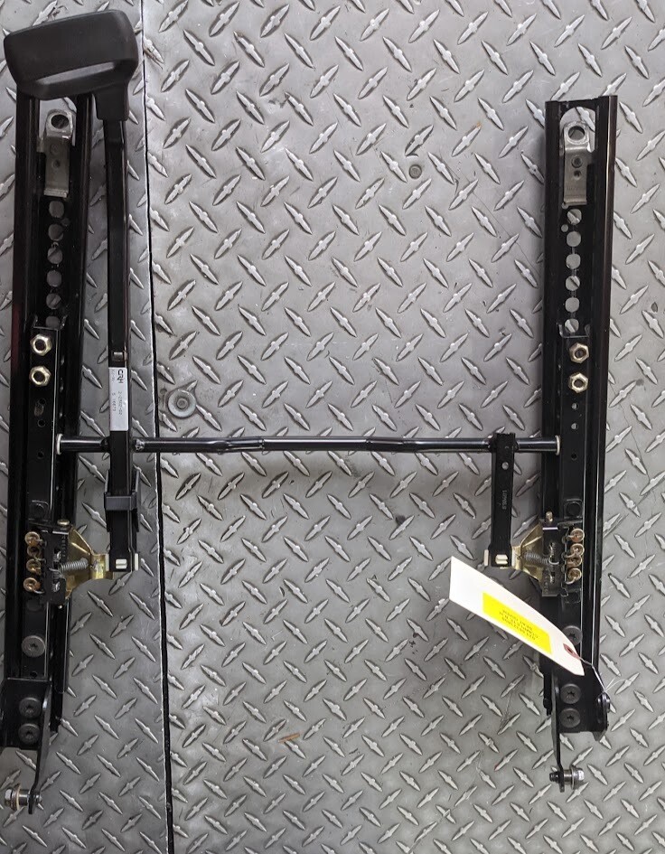 Genuine Ferrari Part COMPLETE PASSENGER SEAT MANUAL RH TRACK 66323800