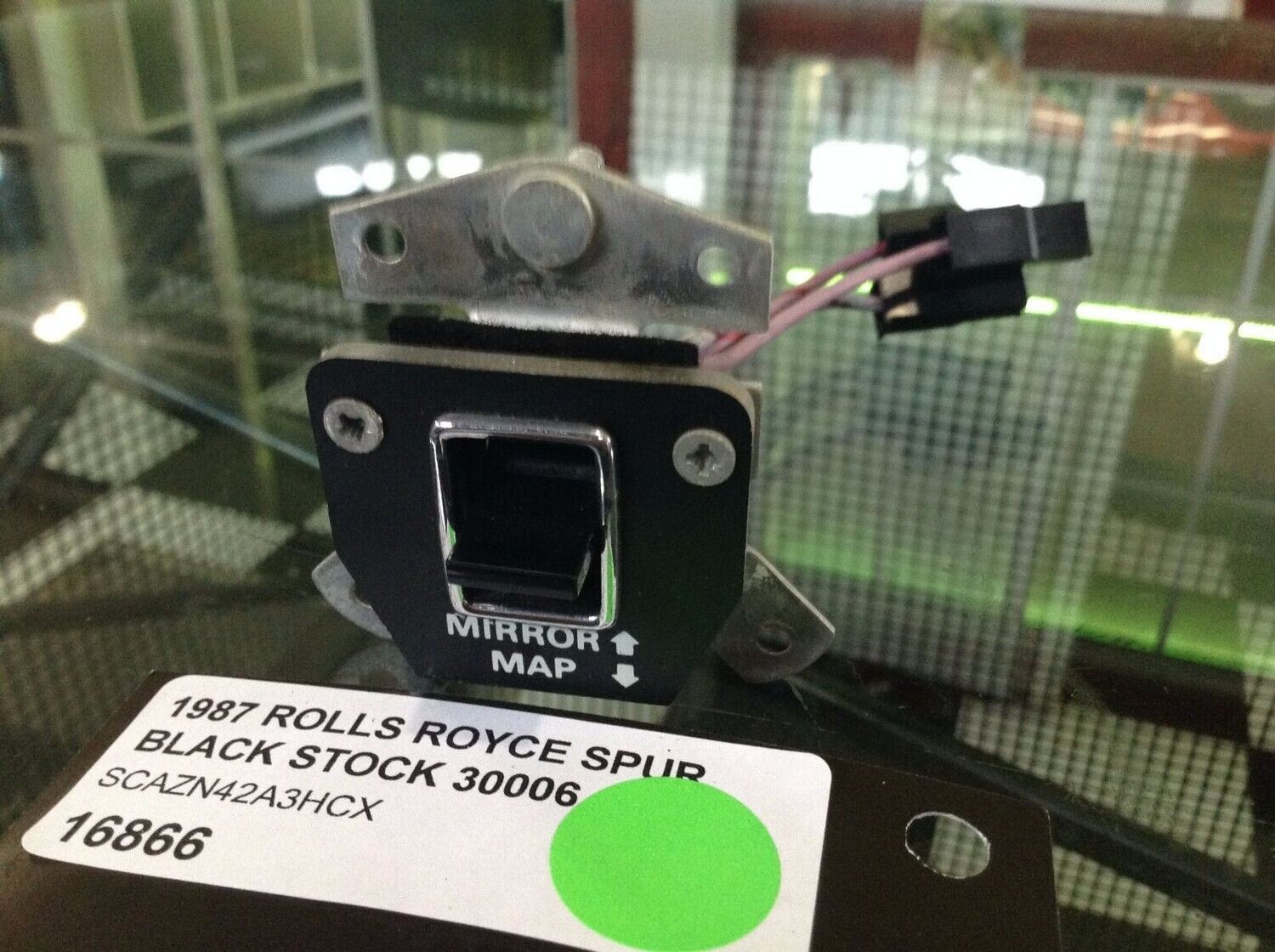 81 - 91 ROLLS ROYCE SILVER SPUR MAP MIRROR LIGHT SWITCH