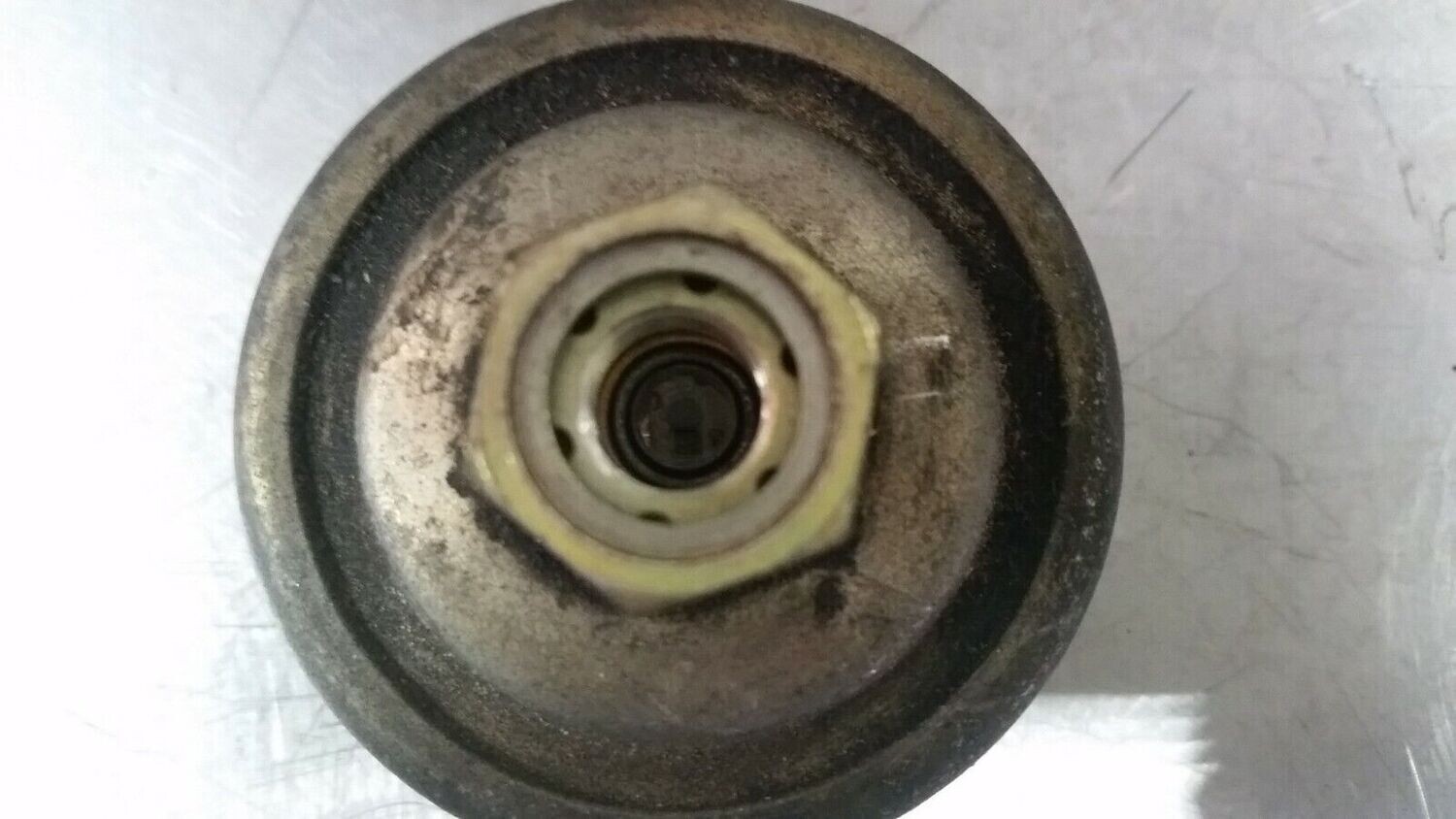 81 - 91 ROLLS ROYCE SILVER SPUR FUEL PRESSURE DAMPER BY FUEL PUMP UE45369