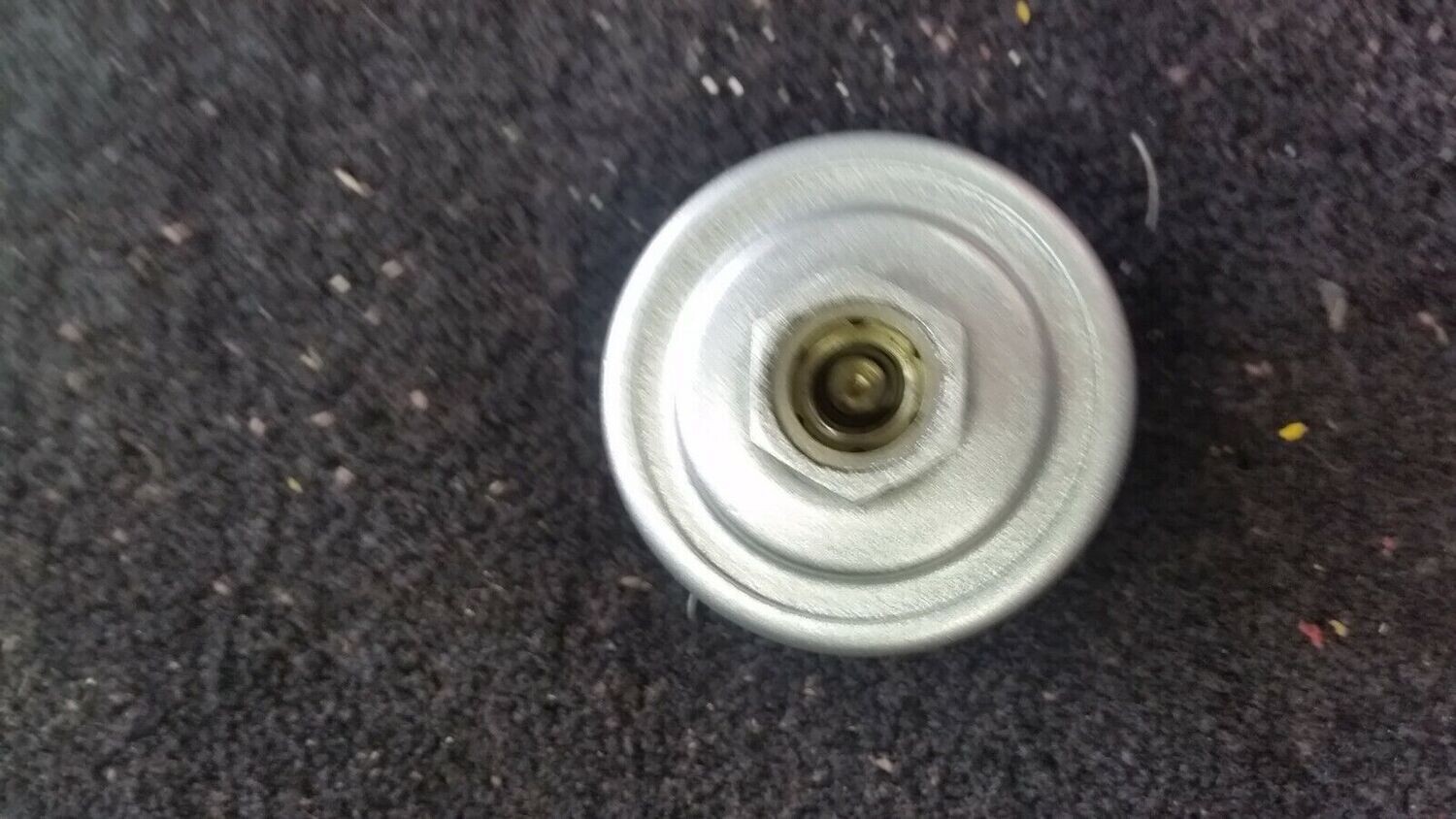 81 - 91 ROLLS ROYCE SILVER SPUR FUEL PRESSURE DAMPER BY FUEL PUMP UE45369
