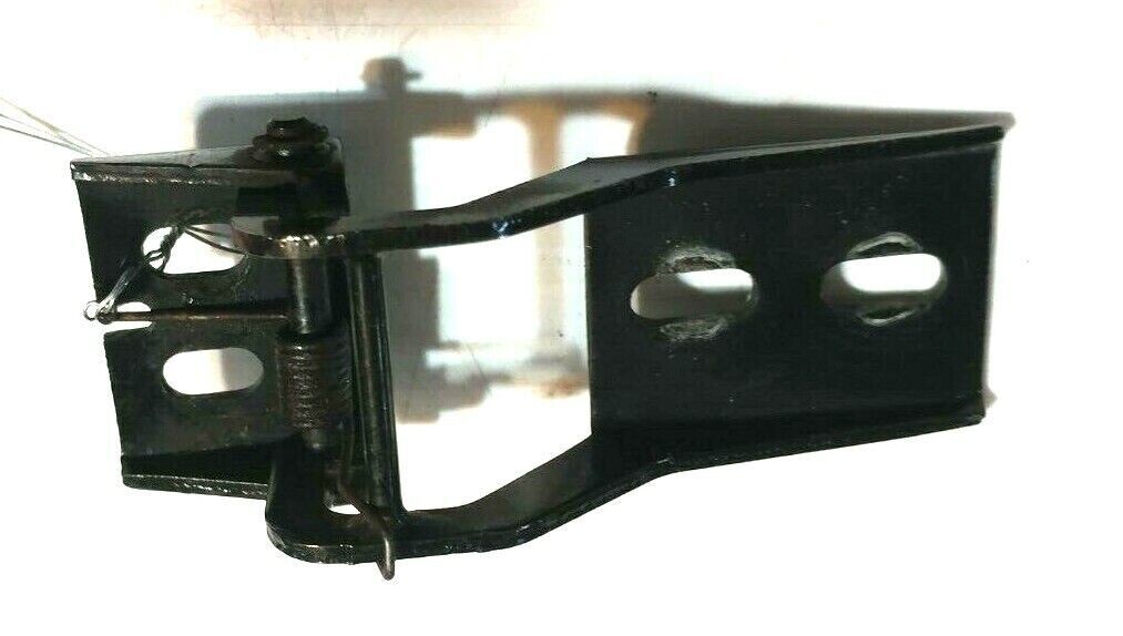 FERRARI 348 PARTS  FUEL CAP LID  HINGE  62370400