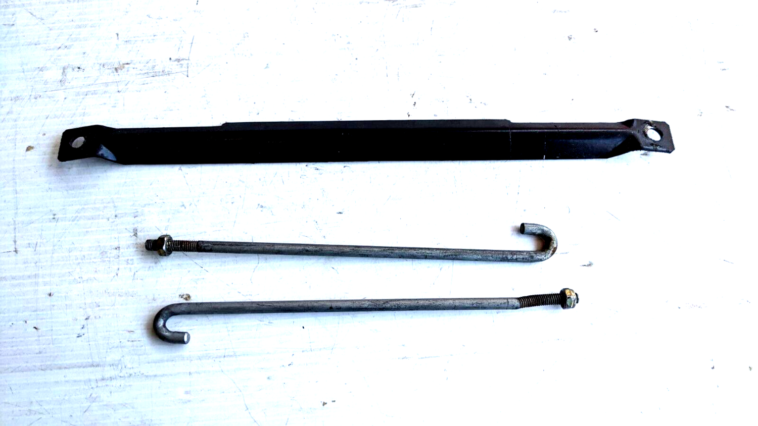 FERRARI 456 550 575 575M PARTS battery HOLDER ANGLE AND SCREWS 171903