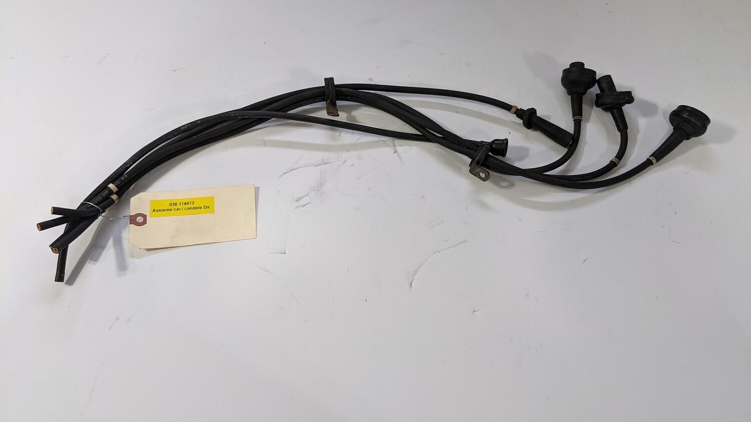 Ferrari 308,328, Mondial. IGNITION WIRES RT BANK 114473