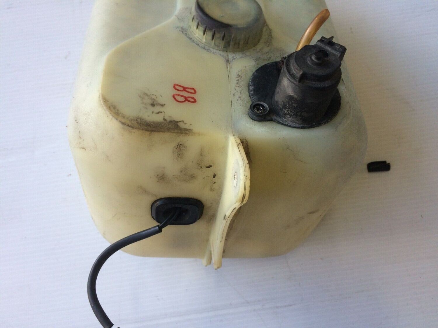 ROLLS ROYCE SILVER SPUR BENTLEY TURBO WINDSHIELD WASHER TANK UD70318 TESTED bott