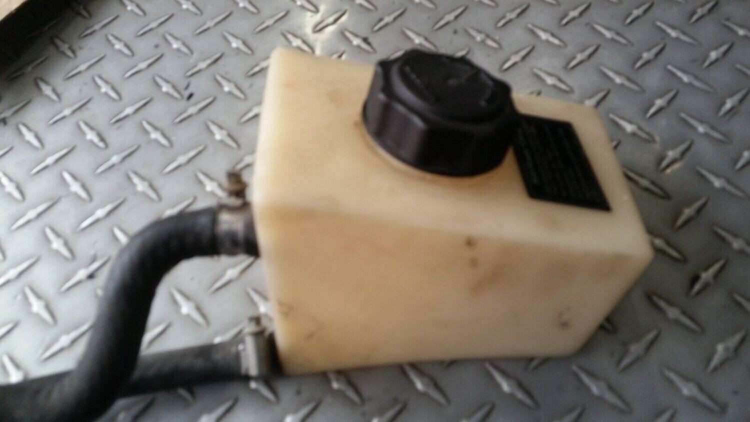 97 BENTLEY TURBO R intercooler TANK RESERVOIR WITH CAP. TESTED UT10590PD
