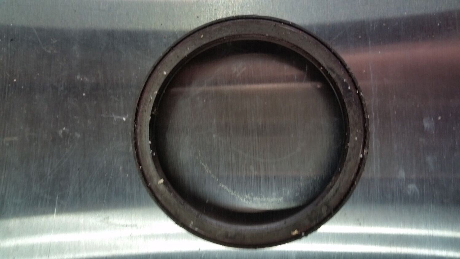 80 TO 89 ROLLS ROYCE SILVER SPIRIT SPUR DAWN REAR HUB SEAL