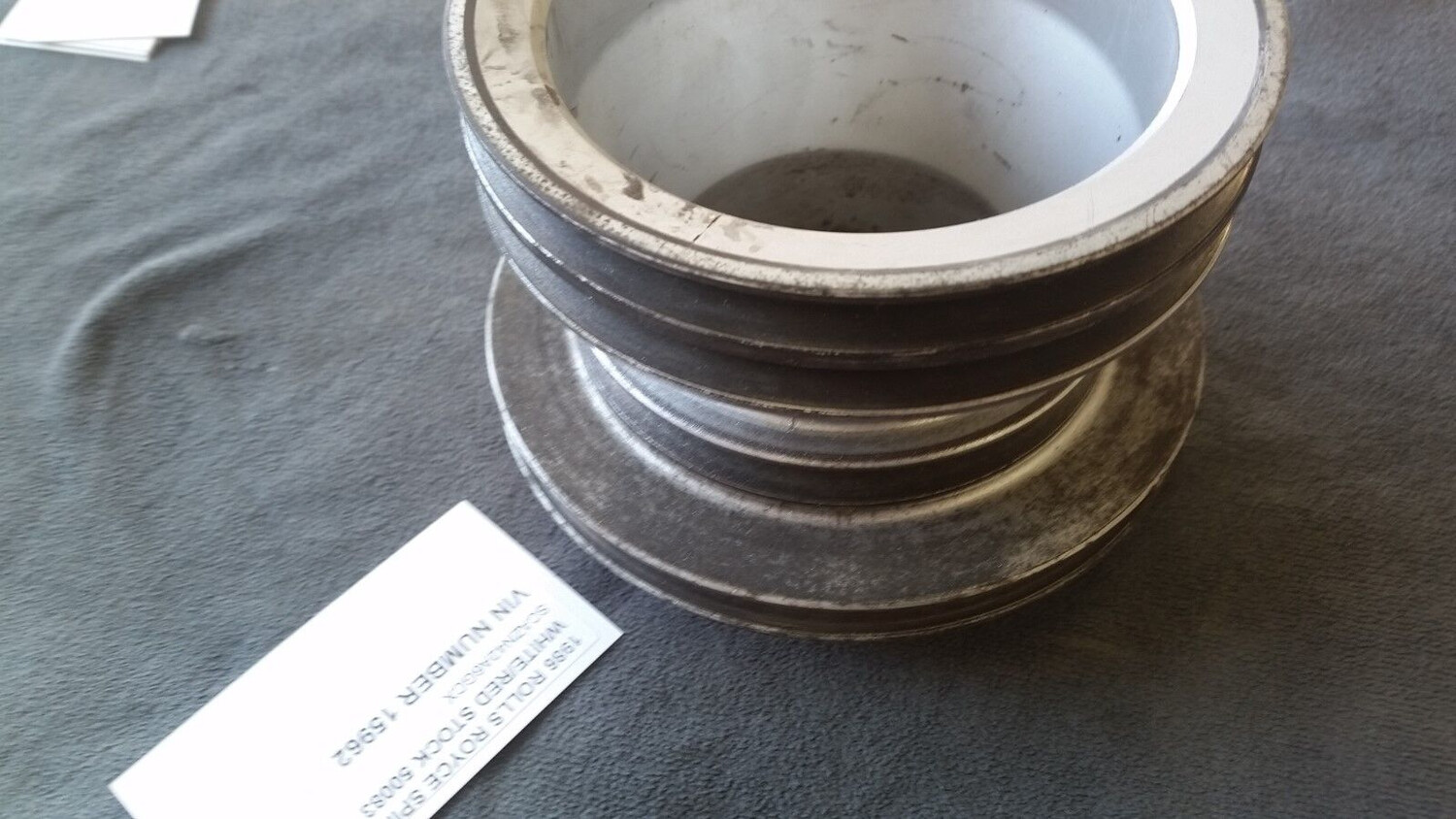 Rolls Royce Silver Spirit SPur  front water pump pulley 4 screw on clutch UE44734