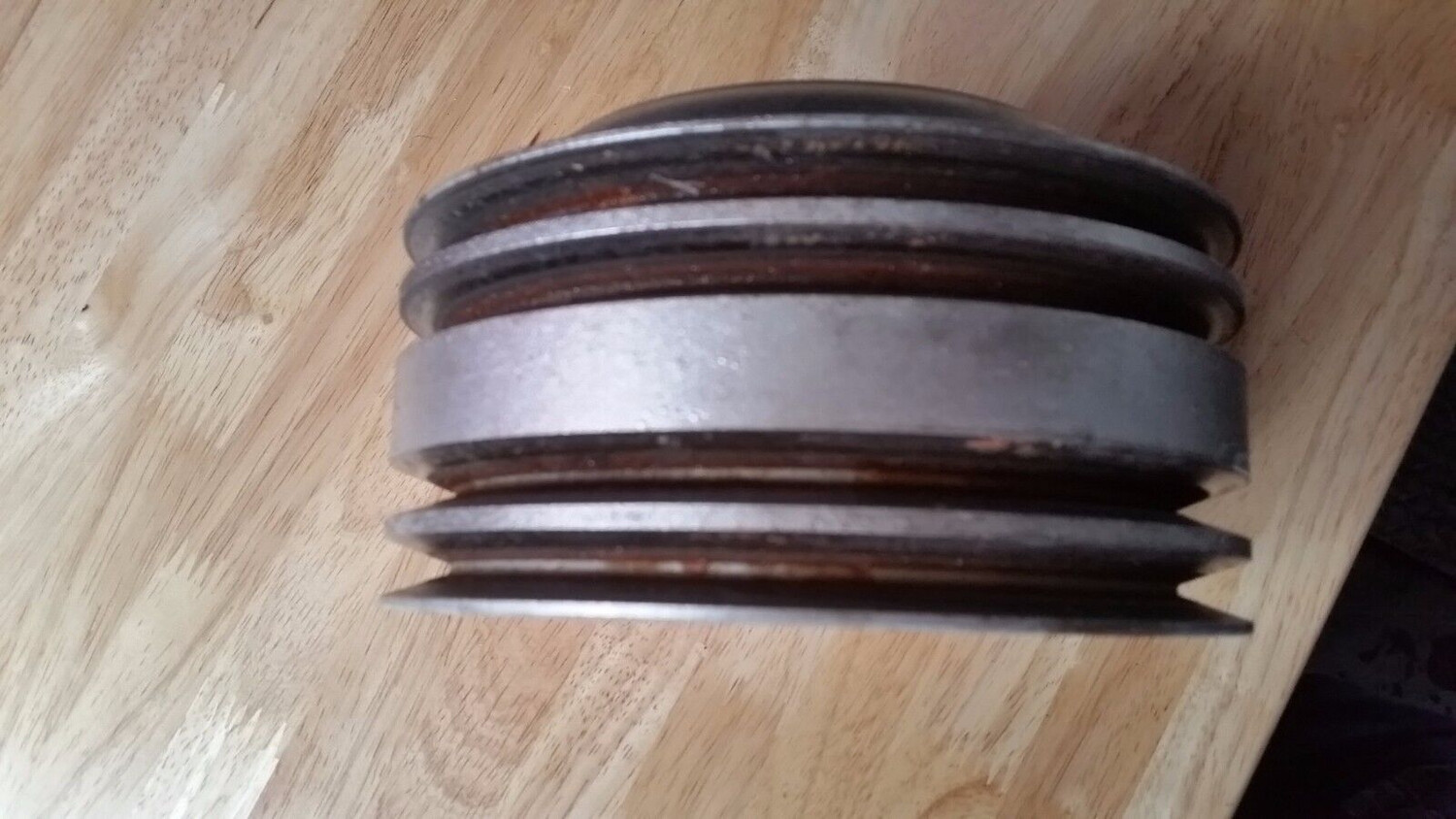 Rolls Royce Silver Spirit SPur  front engine pulley  crank UE44134