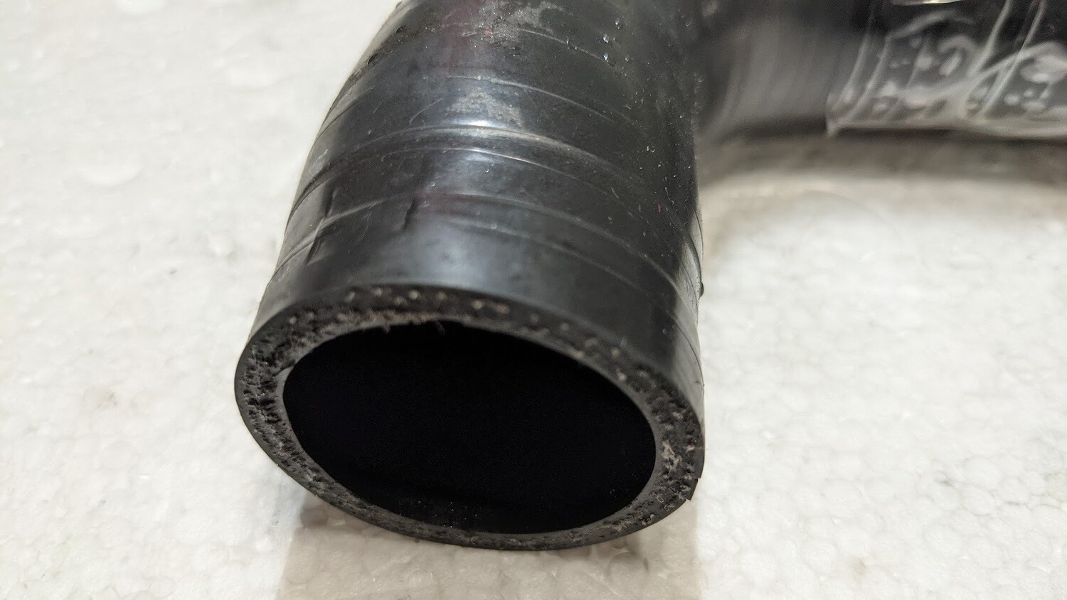FERRARI 360 SPIDER PARTS  
RUBBER HOSE 181742