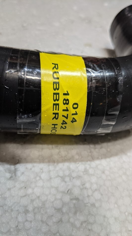 FERRARI 360 SPIDER PARTS  
RUBBER HOSE 181742
