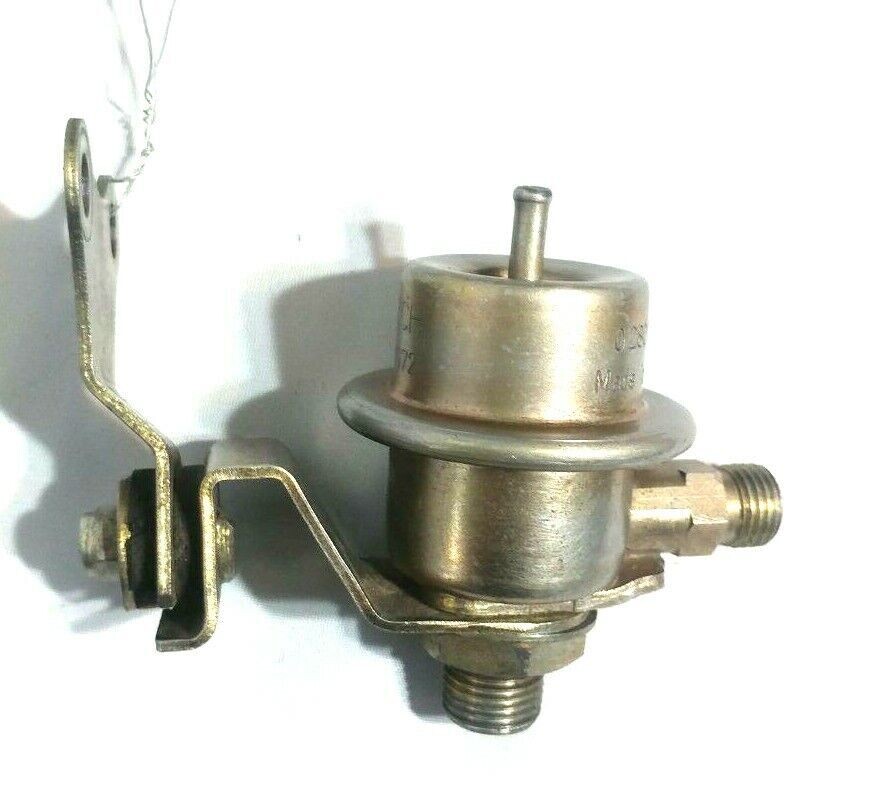 FERRARI 348 PARTS  ENGINE FUEL PRESSURE REGULATOR 147281 TESTED